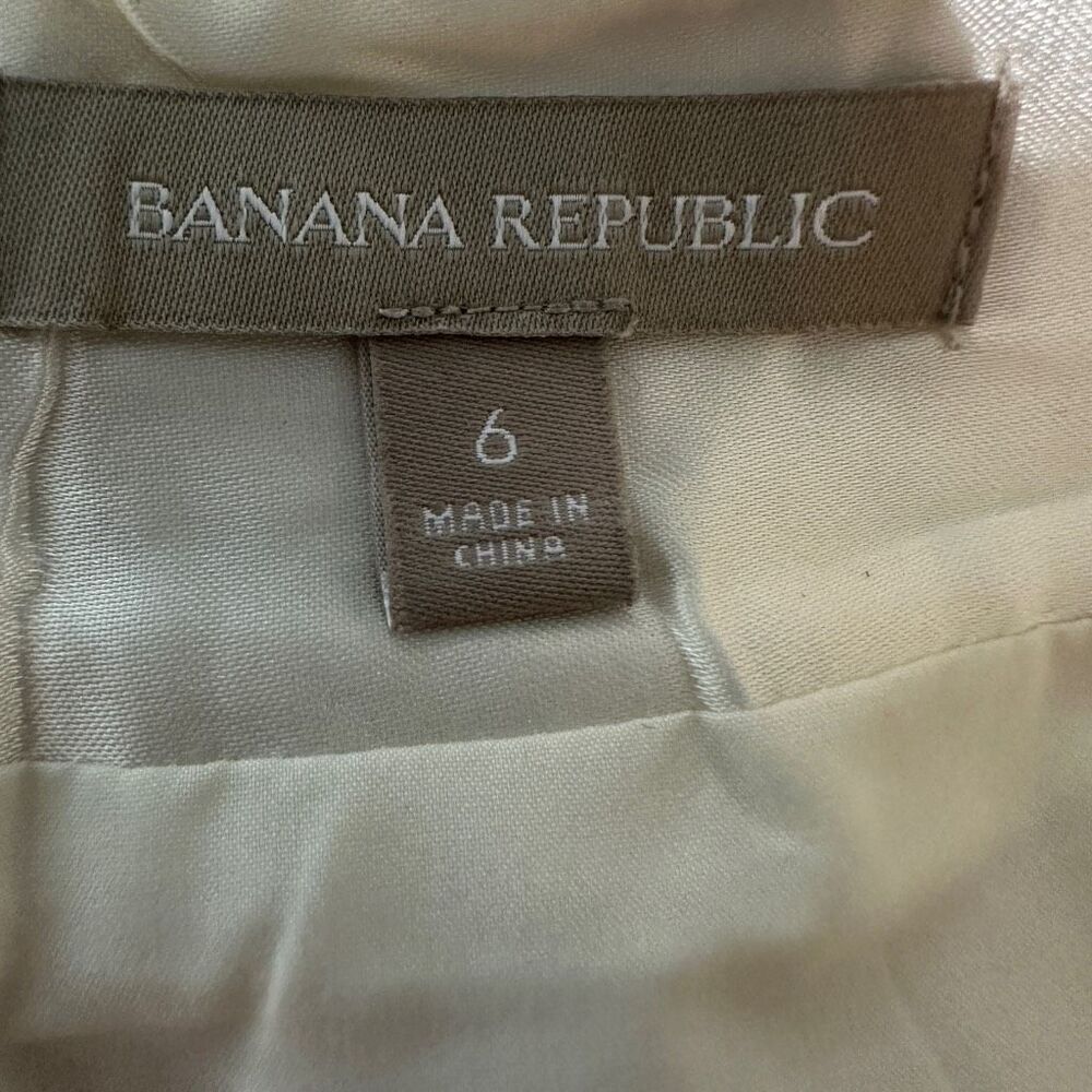 Banana Republic winter white wool skirt with back zip- size 6 - Picture 8 of 10